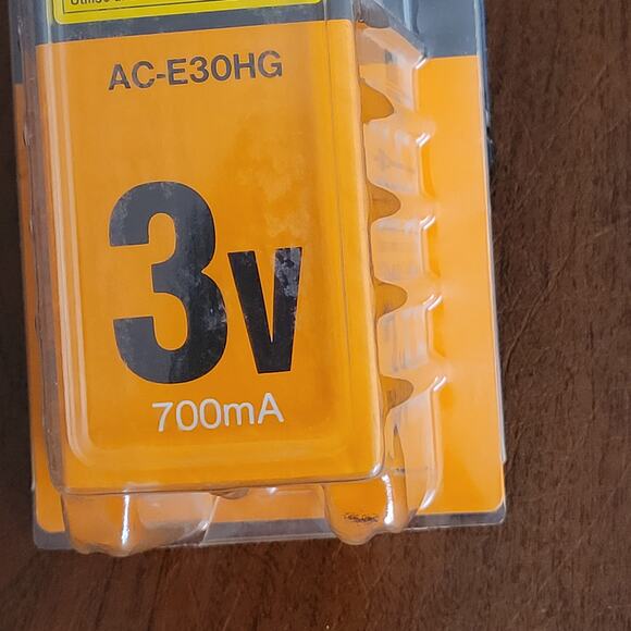 Sony AC Power Adaptor Model AC-E30HG 3V 700mA - Sony Audio Products New sealed - Picture 3 of 10